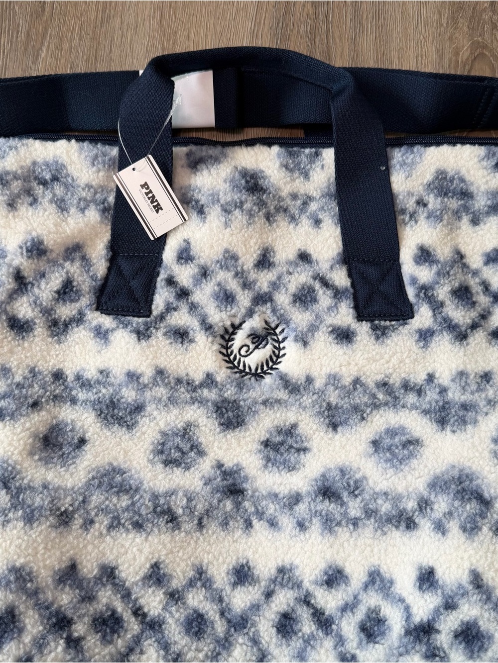 PINK Weekender Tote - Picture 2 of 4